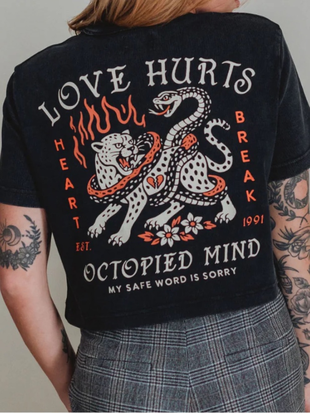 Octopied Mind "Love Hurts" Black Graphic Tank Top Ribbed Large